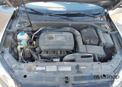 2015 Volkswagen Passat 1.8T Limited Edition из США, поврежденный, VIN 1VWAT7A30FC122990